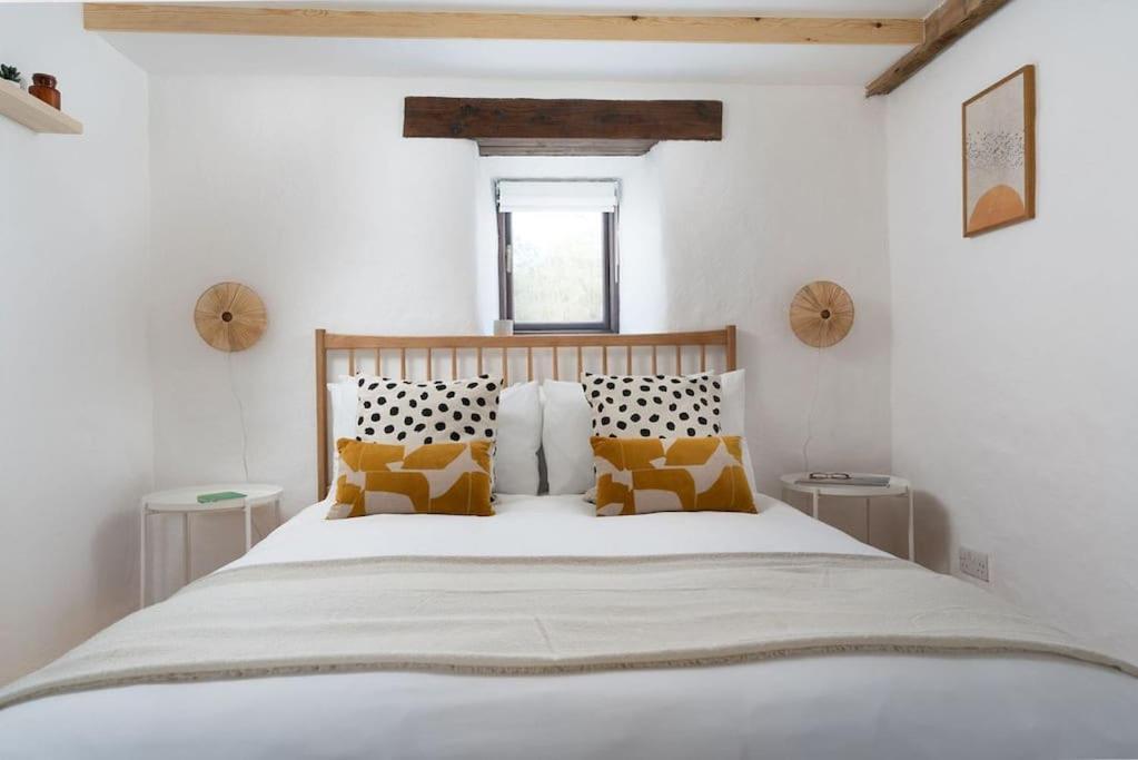 Porthcurno Barns, The Cart Lodge - Cosy Cottage, Walk To Porthcurno Beach, Pedn Vouder & Minack Theatre Penzance Kültér fotó