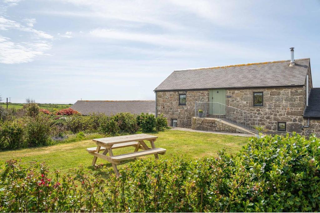 Porthcurno Barns, The Cart Lodge - Cosy Cottage, Walk To Porthcurno Beach, Pedn Vouder & Minack Theatre Penzance Kültér fotó